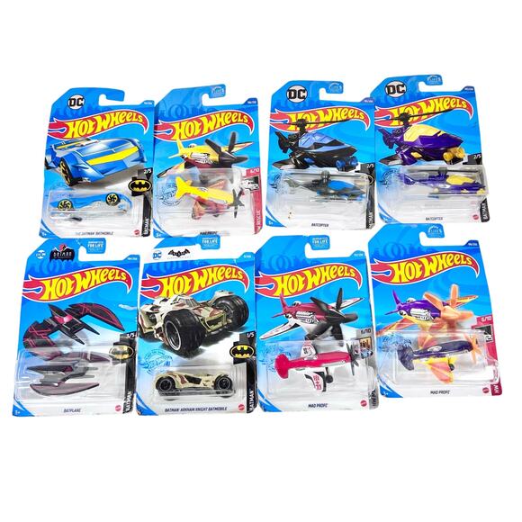 Hot Wheels Carded Lot 8 Batman Vehicles Helicopters Airplanes Toy Cars New (F) - Picture 1 of 5